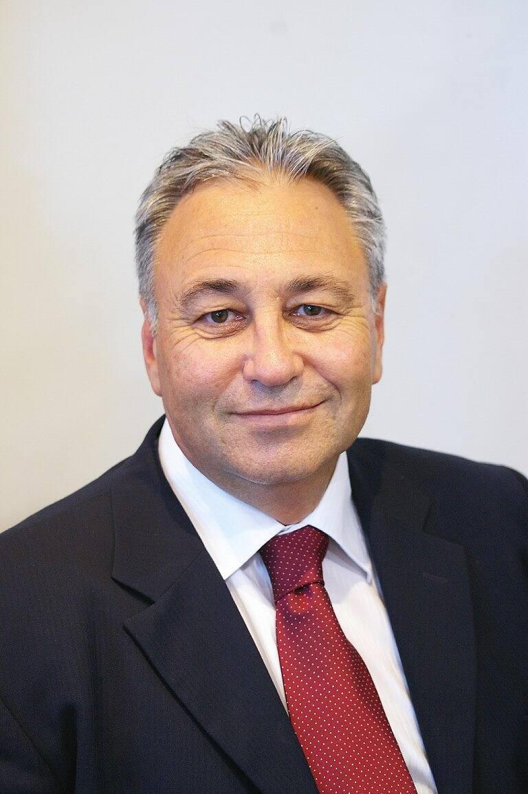 Portrait of David Ross, founder of Ross Accounting in Brookvale