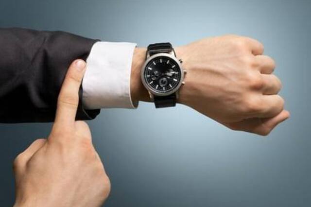 Pointing at a wristwatch: fast turnaround on your accounts